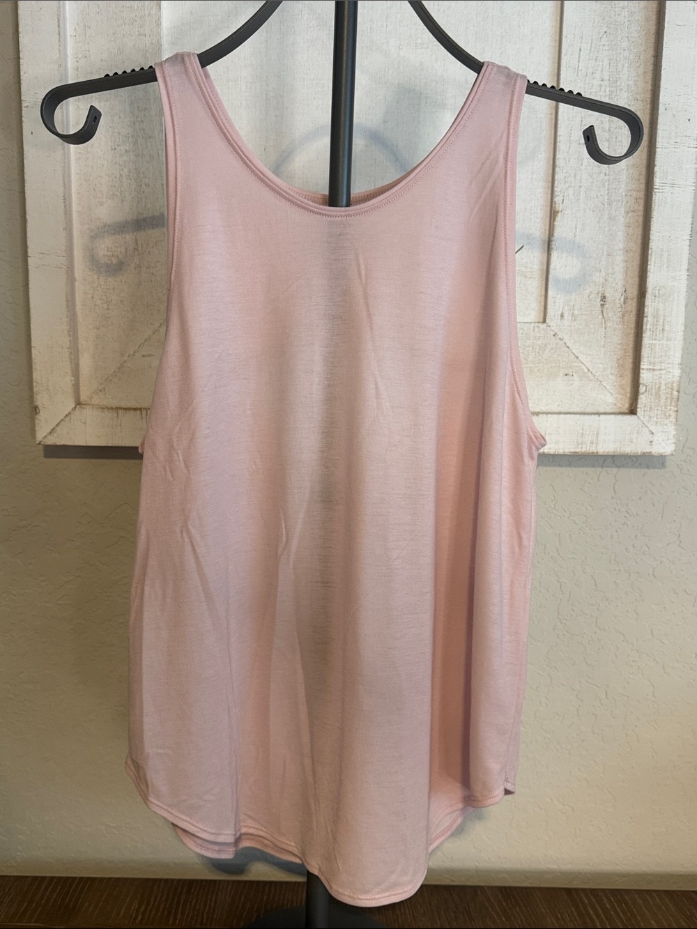 Under Armour Pale Pink Scoop Neck Tank Top